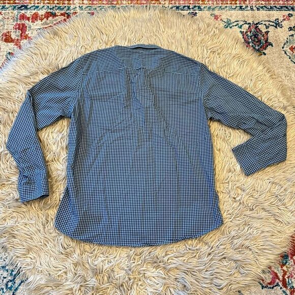Vince button down collared shirt size XL - Picture 6 of 6